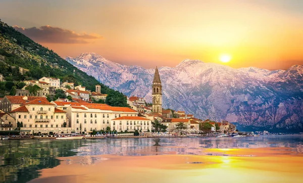 Arquitectura Ciudad Perast —  Fotos de Stock