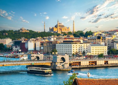 Altın Boynuz Koyu 'nda gün batımı