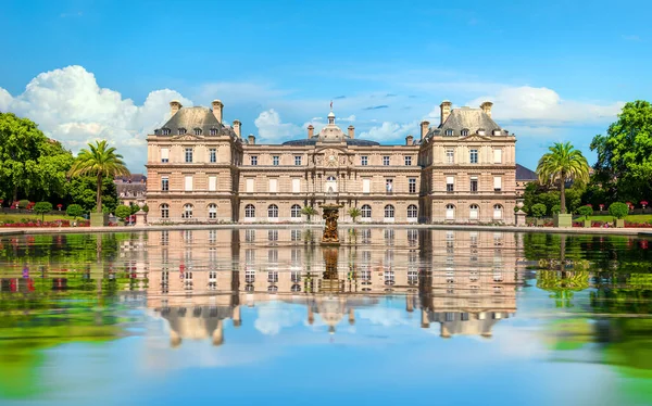 Facade of Palais du Luxembourg — Stock fotografie