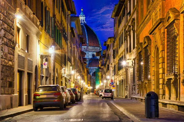 Street of florence and cathedral — Stok fotoğraf