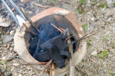 Thaicharcoal yangın, soba, Tay pişirme aracı başlatın. Geleneksel ch