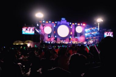 Ufuk eğlence konser aydınlatma sahnede, bulanık disko