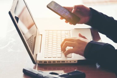 Çalışma onun bilgisayar üzerinde parola ve dat çalmak Hacker hacker