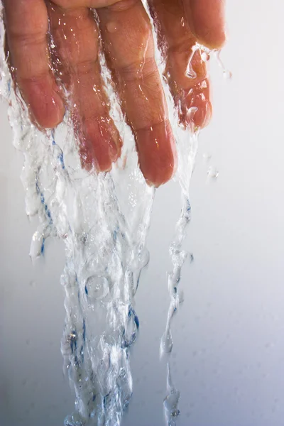 Prać Ręcznie Wodzie Izolowany Białym Tle — Zdjęcie stockowe