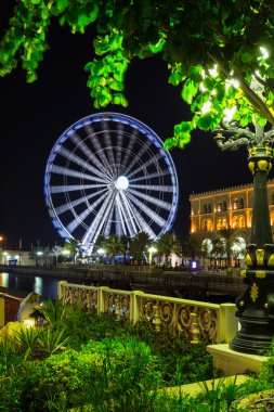 dönme dolap içinde al qasba 