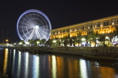 dönme dolap içinde al qasba 