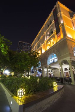 Sharjah - en büyük ve en kalabalık şehri UAE