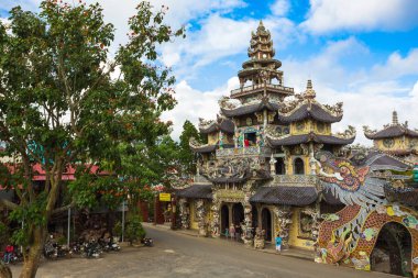 Linh Phuoc pagoda adlı Da Lat City, Vietnam.