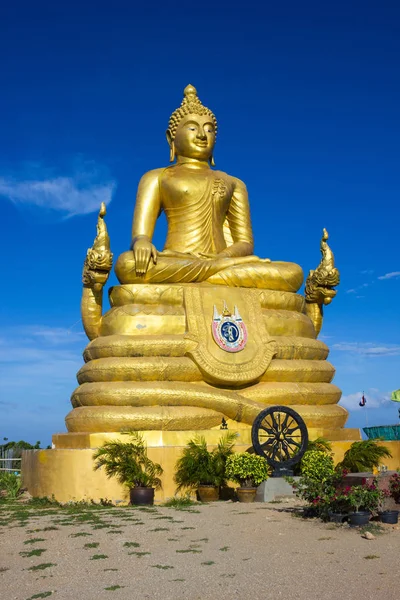 12 Meter hohes Buddha-Bild — Stockfoto