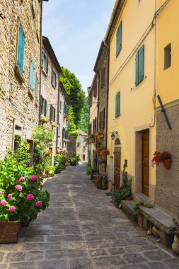  tuscan bir küçük il kasaba sokağa İtalyanca