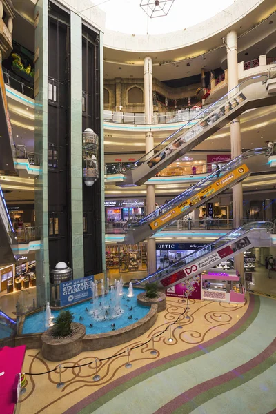 Keski Souq Mega Mall of Sharjah — kuvapankkivalokuva