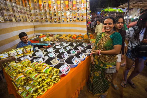 향신료의 인도 시장에서의 판매 — 스톡 사진