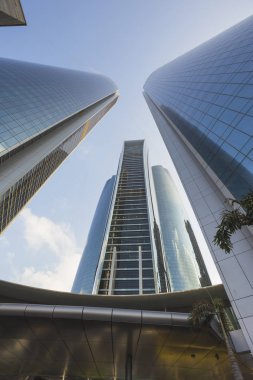 Abu dhabi, Birleşik Arap Emirlikleri - 5 Kasım: abu Dhabi, Birleşik Arap Emirlikleri 5 Kasım 2013 tarihinde etihad kuleleri. Etihad kuleleri bir kompleks abu Dhabi, Birleşik Arap Emirlikleri başkenti beş kuleleri ile binaların adıdır.