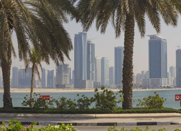 Sharjah - třetí největší a nejlidnatější město v SAE — Stock fotografie