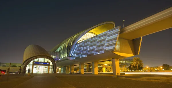 Dubai Metro as the world 's longest fully automated metro network (75 — стоковое фото