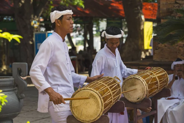 Drummers with  traditional drums — Stock Photo, Image