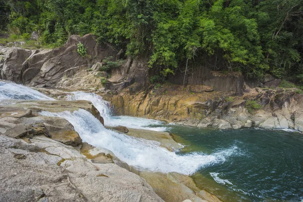 Omgivningar Och Landmärken Yang Bay Vattenfall Vietnam — Stockfoto