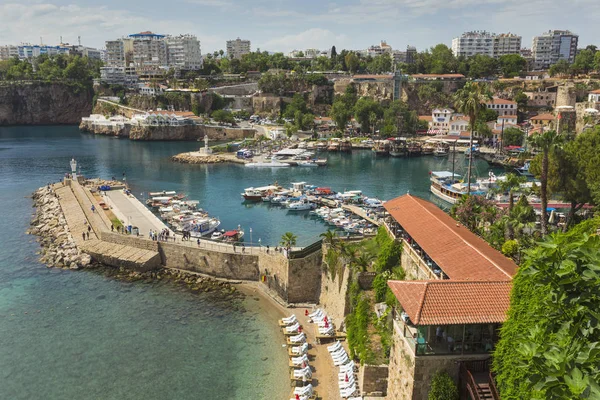 O porto antigo da cidade velha de Antalya — Fotografia de Stock