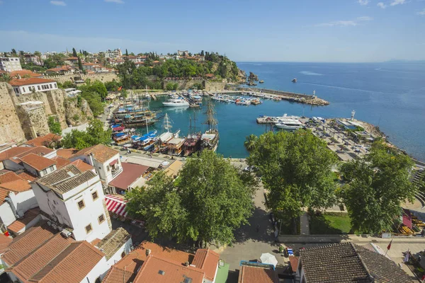 O porto antigo da cidade velha de Antalya — Fotografia de Stock