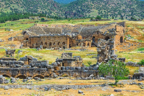 Ruines Pamukkale Près Des Réservoirs Terrasses Avec Des Sources Géothermiques — Photo