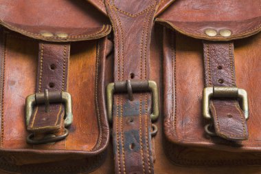 Eski çanta deri Buffalo kilitleri closeup ile