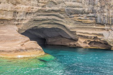 Akdeniz Türkiye sahil su üzerinde mağara