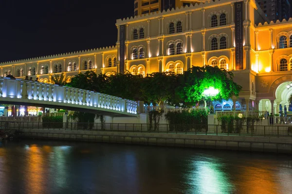 Sharjah - třetí největší a nejlidnatější město v SAE — Stock fotografie