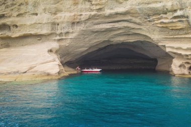 Akdeniz Türkiye sahil su üzerinde mağara