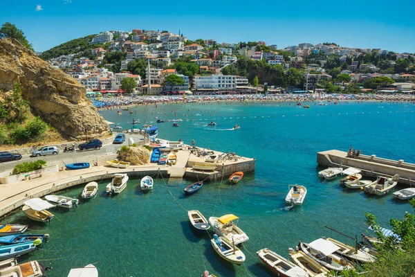 A costa da cidade montenegrina mais meridional de Ulcinj (5th ce — Fotografia de Stock