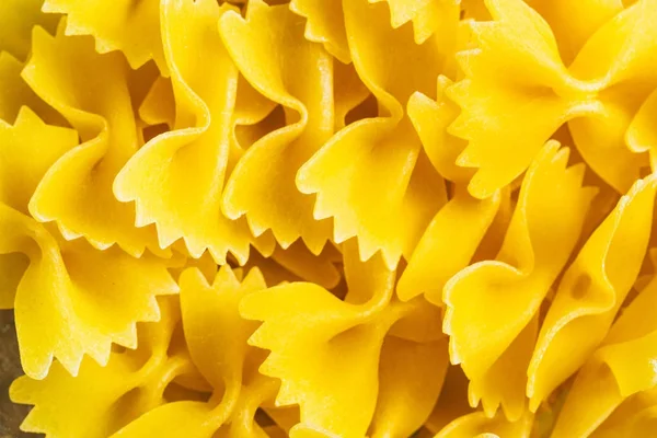 Фон pasta farfatle — стоковое фото