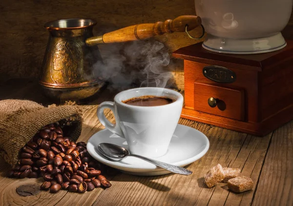 磨床及其他配件的咖啡 — 图库照片