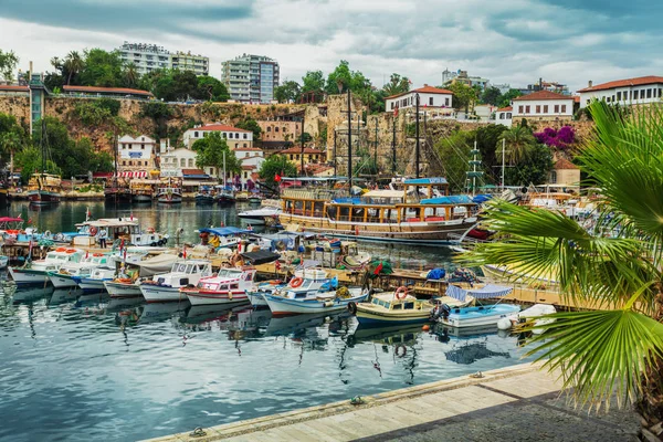 The ancient port of the old city of Antalya — Stock Photo, Image