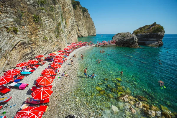  Beach Budva şehri yakınındaki St. Nicholas Adası üzerinde. EUR