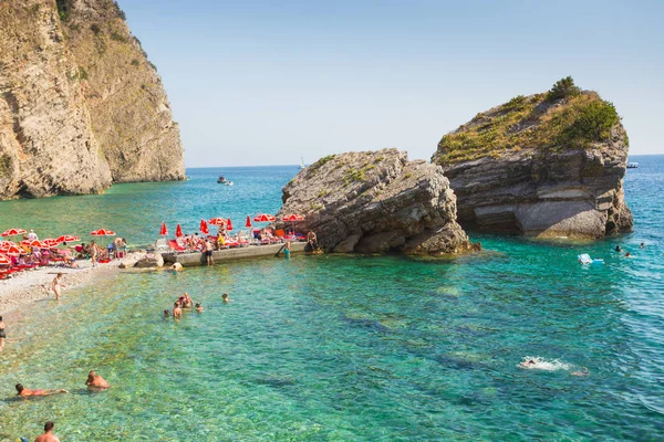  Beach Budva şehri yakınındaki St. Nicholas Adası üzerinde. EUR