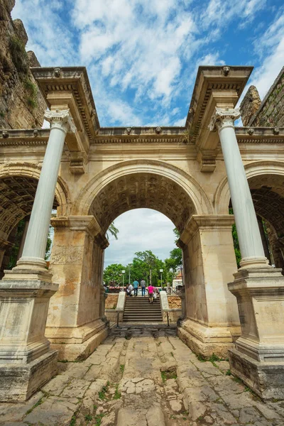 Turkije Mei 2017 Weergave Van Poort Van Hadrianus Oude Stad — Stockfoto