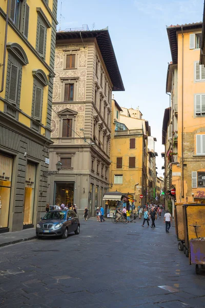 Florencja Czerwca 2014 Widok Ulicę Stare Średniowieczne Domy Historycznym Centrum — Zdjęcie stockowe