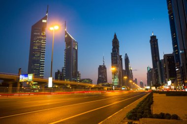 Modern gökdelenler, sheikh zayed road