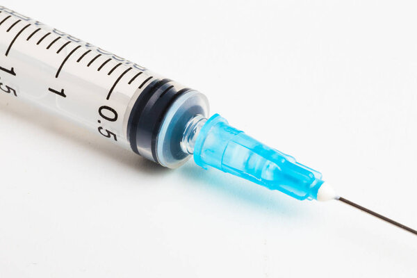 Одноразовый шприц в ряд
