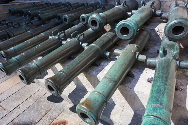 Moscú Mayo 2014 Antiguos Cañones Artillería Kremlin Moscú Rusia — Foto de Stock