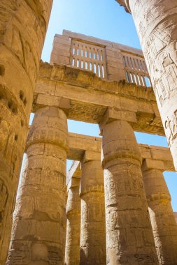 2012 yazında karnak Tapınağı Mısır'ın antik kalıntıları