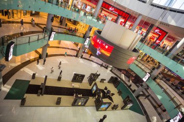 Dubai, Birleşik Arap Emirlikleri - 31 Ekim: Dünya'nın en büyük alışveriş merkezi temel alınarak Toplam alan ve altıncı en büyük brüt kiralanabilir alanı, 31 Ekim 2013 Dubai, BAE tarafından