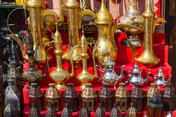 Row Shiny Traditional Coffee Pots Lamp Souq Dubai — Zdjęcie stockowe