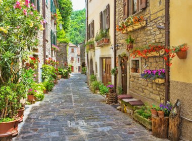  tuscan bir küçük il kasaba sokağa İtalyanca