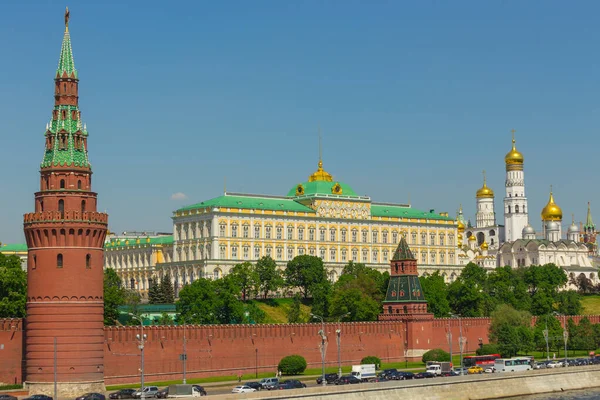 Embankment del río Moskva cerca del Kremlin — Foto de Stock