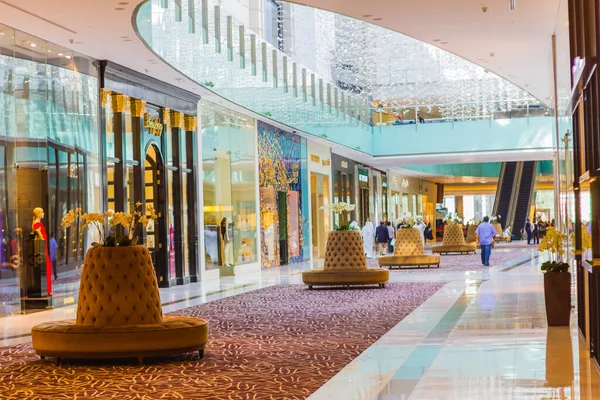 Dubai Emiratos Árabes Unidos Noviembre Interior Moderno Centro Comercial Lujo — Foto de Stock