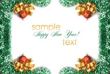 Mutlu yıllar ve mutlu Noeller beyaz bir arka planda izole edilmiş