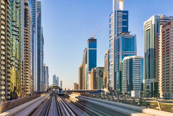 Dubai Zjednoczone Emiraty Arabskie Listopad Metro Dubaju Widok Miasto Wagonu — Zdjęcie stockowe