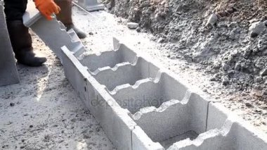 yeni teknoloji inşaat temel, müstakil bir ev ilk aşaması