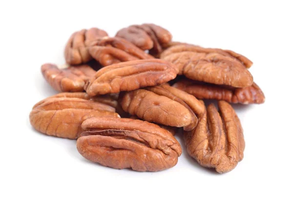 Орехи орехи орехи груды на белом фоне изолированы — стоковое фото