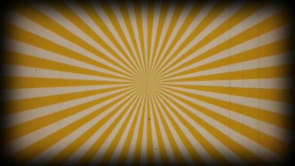 サンバーストヴィンテージの光線の背景 レトロな太陽光線のアニメーションの背景を回転させます 古いヴィンテージフィルムストリップ効果とアニメーション輝く日の出 — ストック動画
